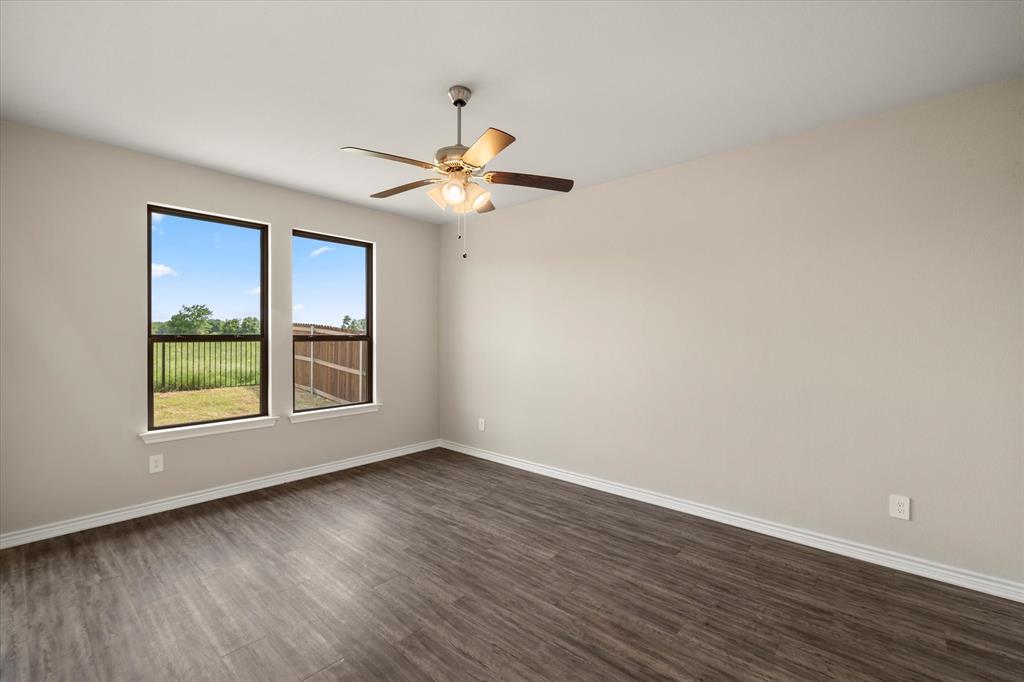 340 Preston Road Mabank, TX 75147 - Photo 7 of 17