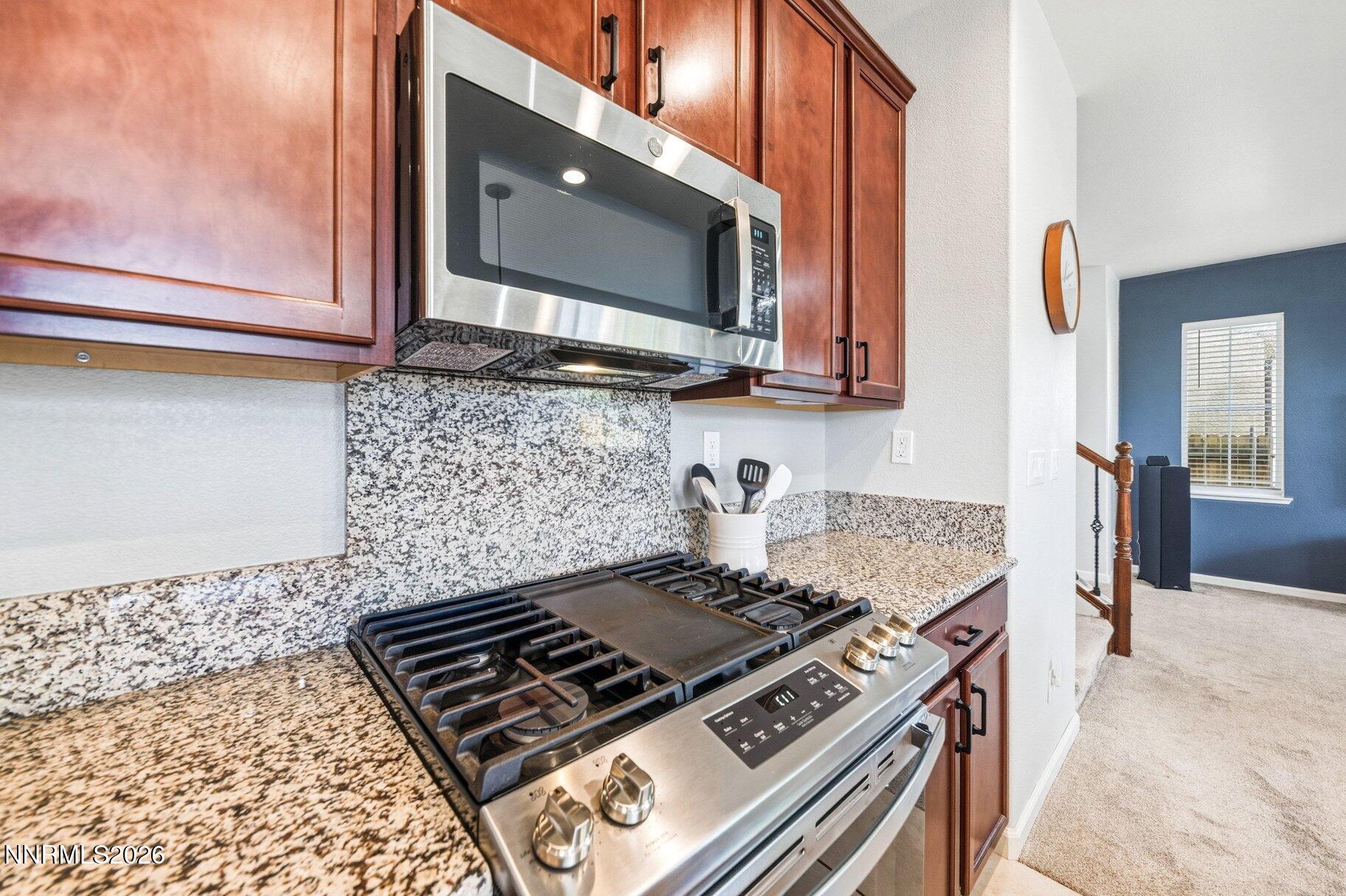 2160 Hope Valley Drive Reno, NV 89521 - Photo 10 of 45 010_2160hopevalleydr17_88