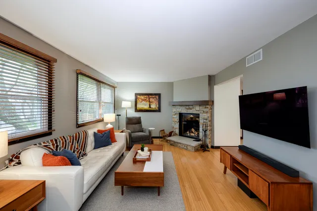 $495,000 | 5902 Roosevelt Street, Middleton, WI 53562