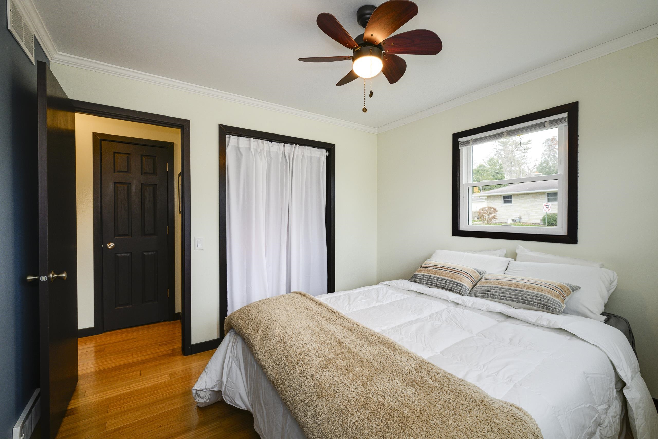 5902 Roosevelt Street Middleton, WI 53562 - Photo 36 of 49