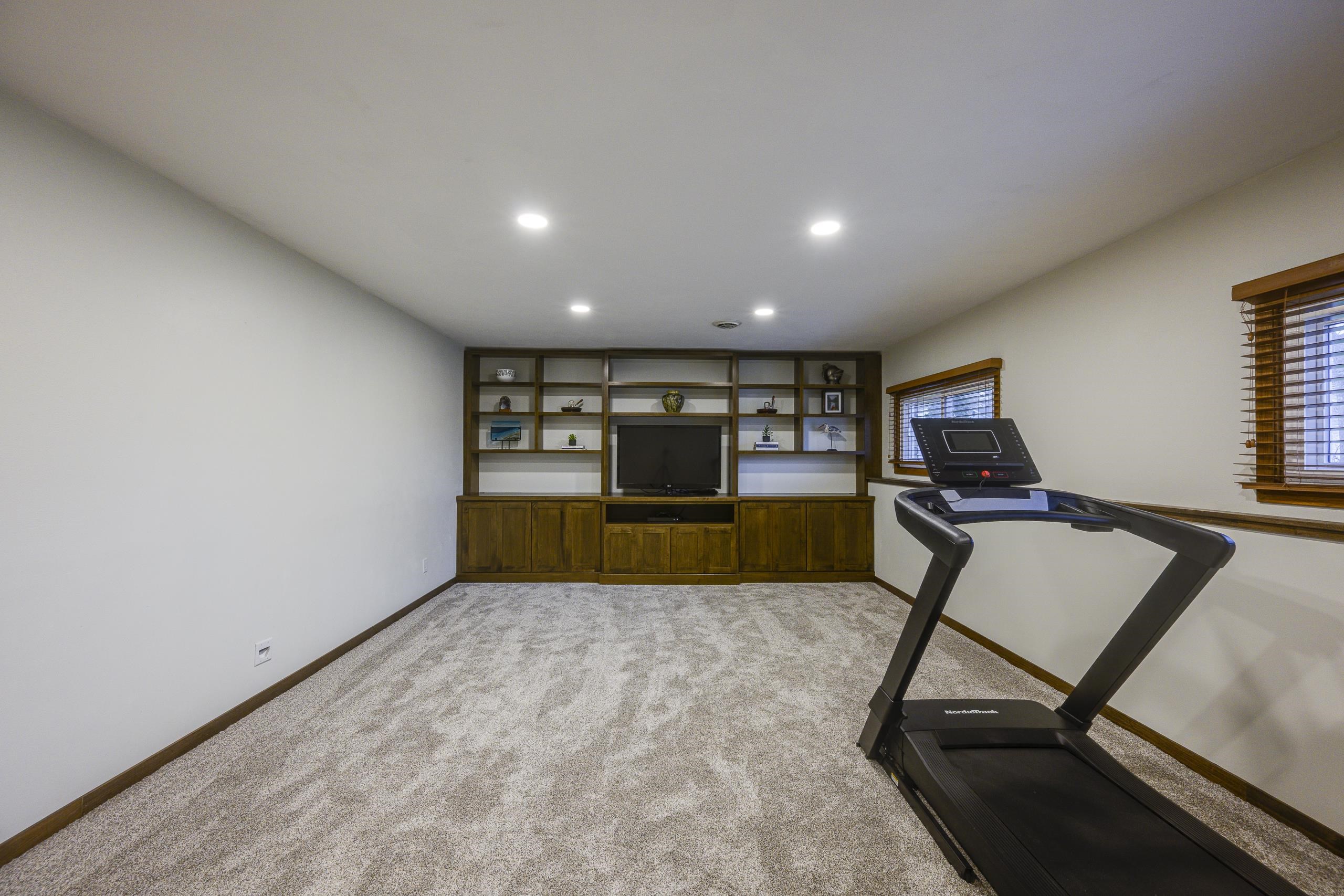 5902 Roosevelt Street Middleton, WI 53562 - Photo 40 of 49