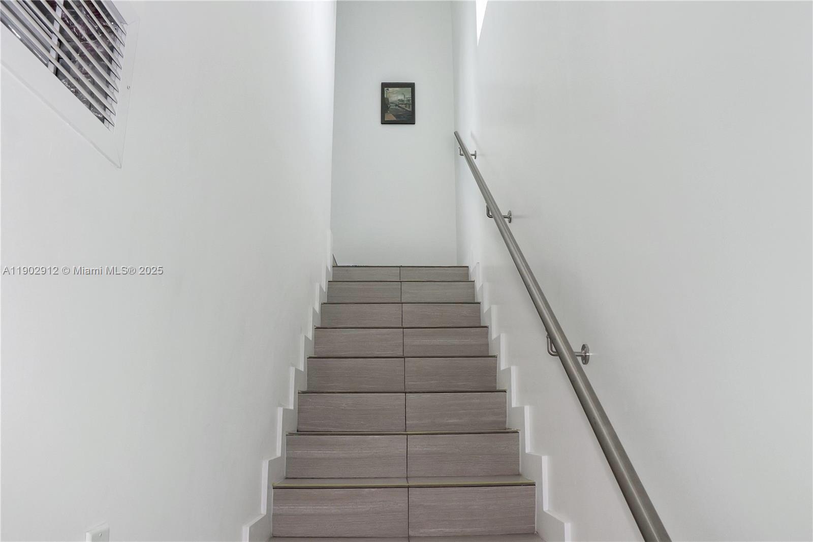 94825 Overseas Highway, Unit 172 Key Largo, FL 33037 - Photo 5 of 40 a view of entryway