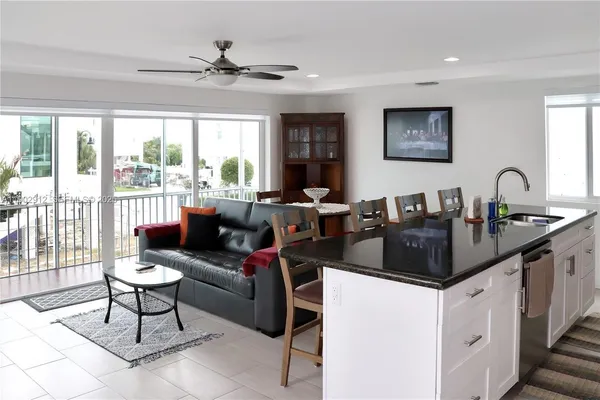 $4,000 | 94825 Overseas Highway, Unit 172, Key Largo, FL 33037