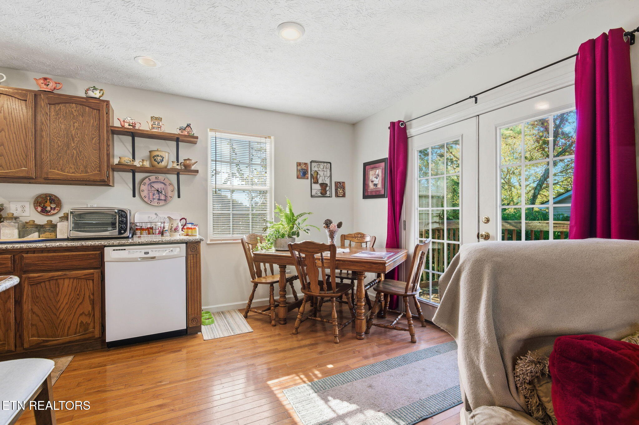 717 Shaw Street Clinton, TN 37716 - Photo 14 of 27 18-web-or-mls-Shaw Street-4426