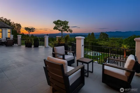 $11,250,000 | 26408 Northeast 70th Street, Redmond, WA 98053