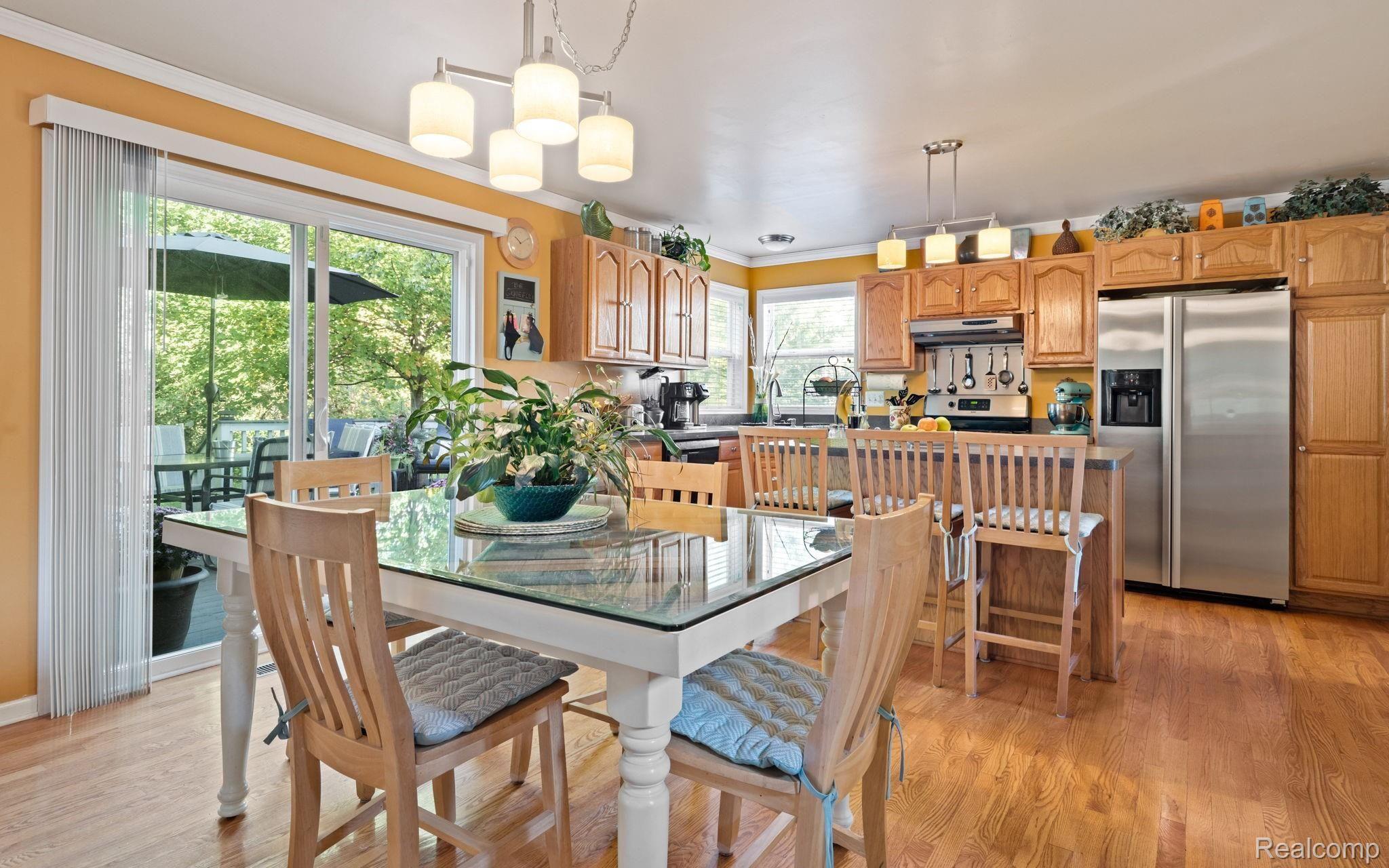 4363 Rohr Road Waterford, MI 48329 - Photo 8 of 40 10-web-or-mls-4363-Rohr-Rd-10.jpg