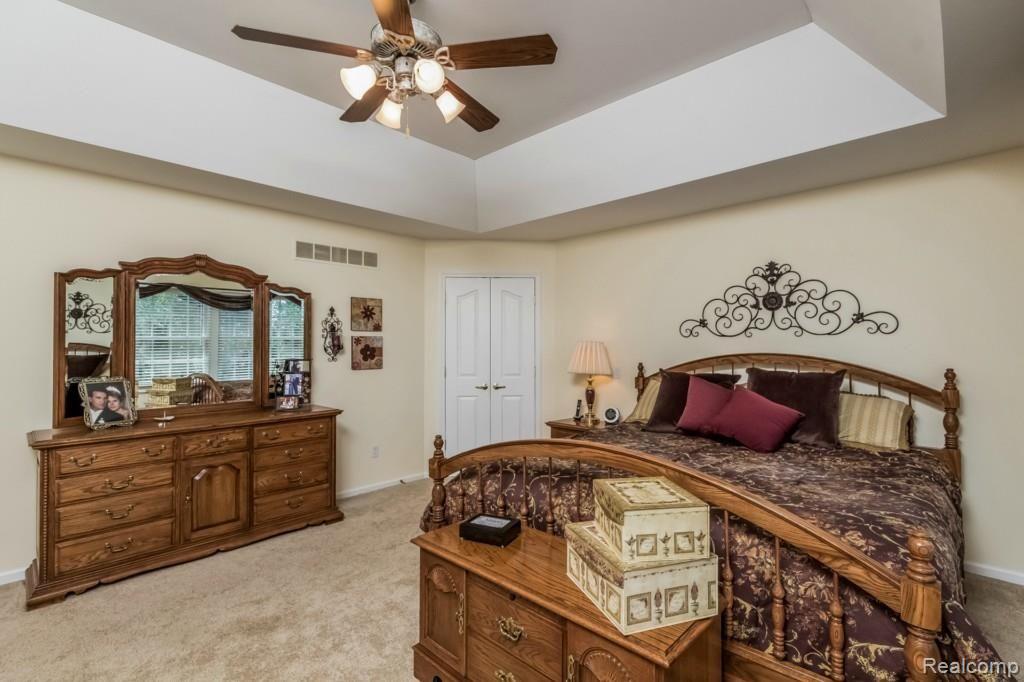 1046 Miners Run Rochester, MI 48306 - Photo 31 of 74 031-Master_Bedroom-1842031-medium.jpg