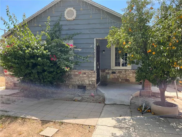 $1,800 | 4091 Dwight Avenue, Riverside, CA 92507