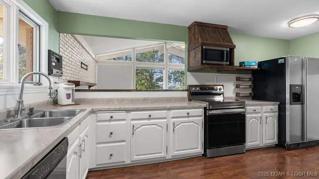 $379,000 | 12 Avery Drive, Kaiser, MO 65047