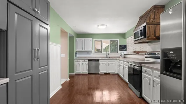 $379,000 | 12 Avery Drive, Kaiser, MO 65047