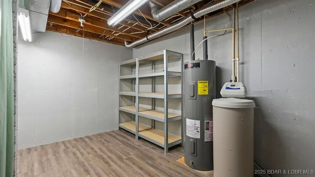 $379,000 | 12 Avery Drive, Kaiser, MO 65047