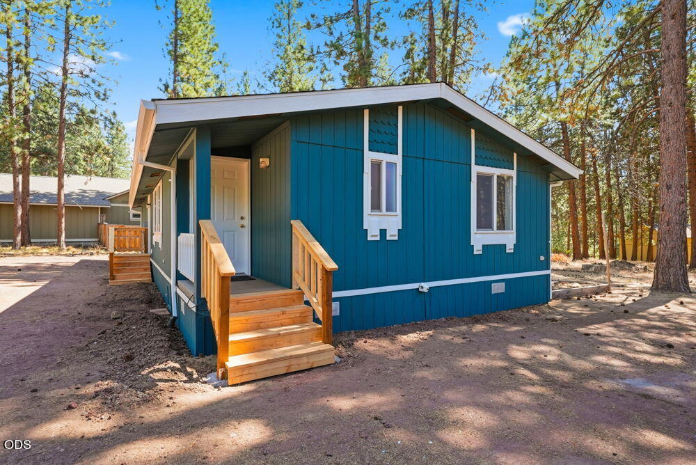 60115 Crater Road Bend, OR 97702 - Photo 4 of 54 Gallery Image 4
