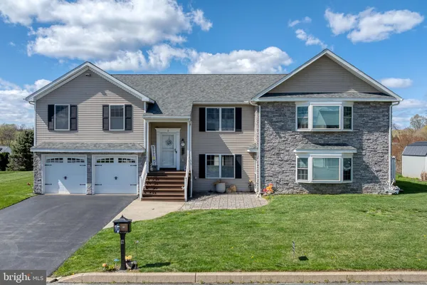 $649,000 | 17 Vickilee Drive, Wrightsville, PA 17368