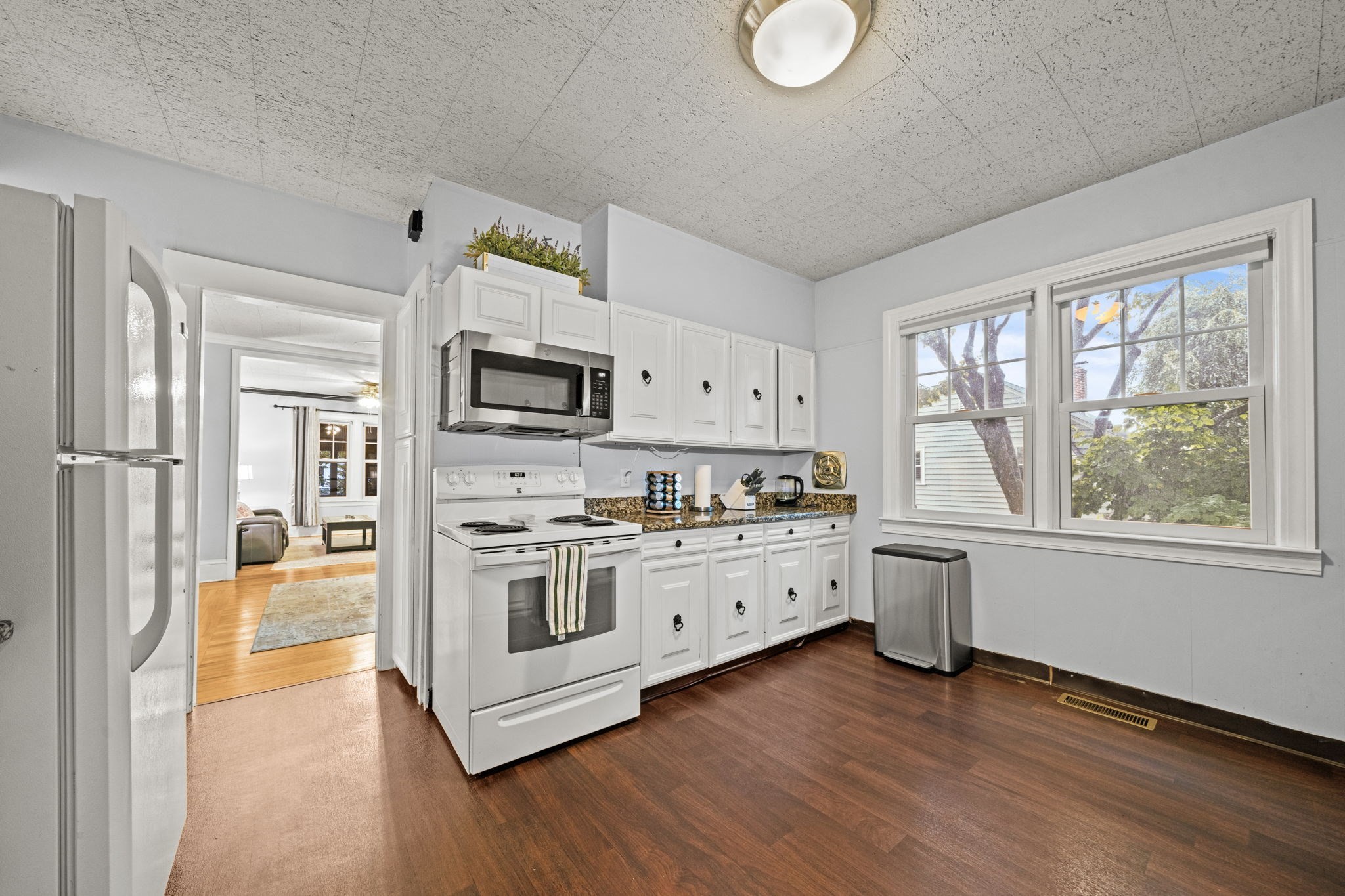 11 Roseland Road, Unit 1 Worcester, MA 01609 - Photo 10 of 23 Gallery Image 10
