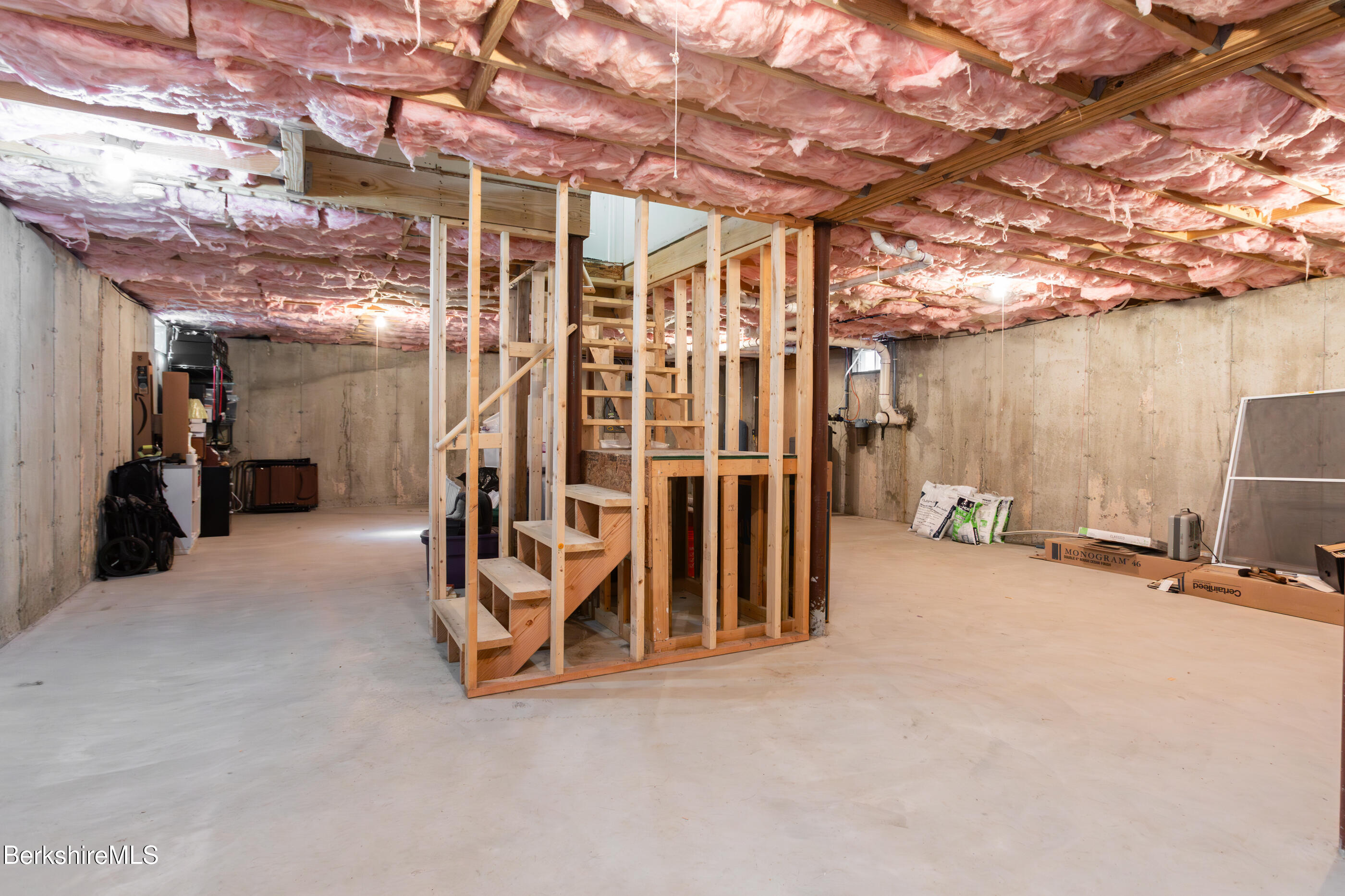 60 Middlefield Road Washington, MA 01223 - Photo 54 of 55 image-27 (6)