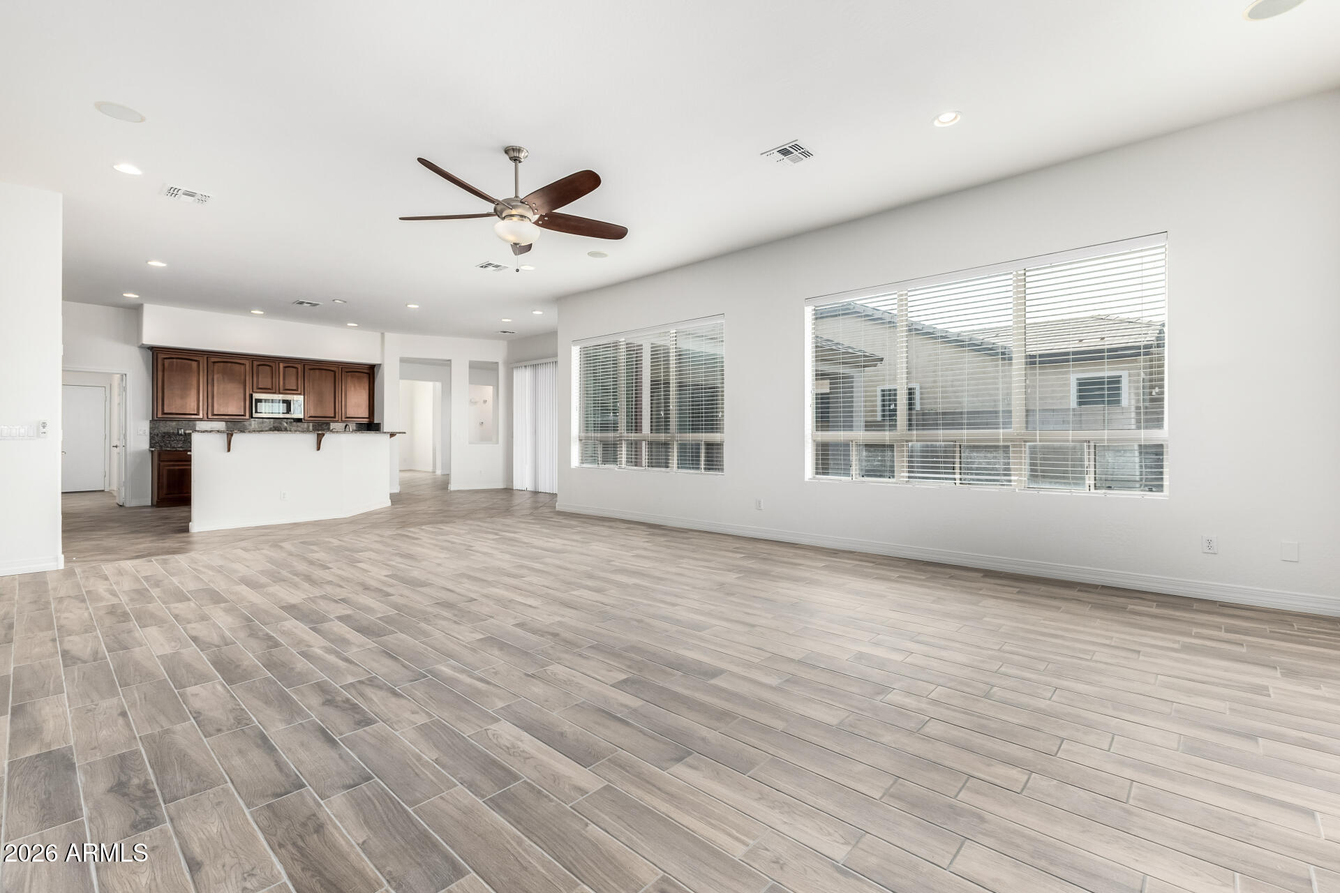 15468 West Coolidge Street Goodyear, AZ 85395 - Photo 11 of 36 11 - Coolidge