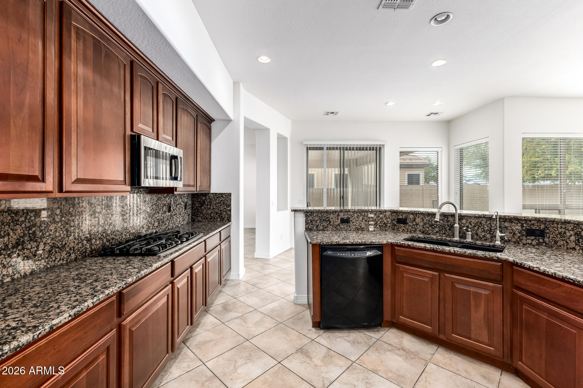 15468 West Coolidge Street Goodyear, AZ 85395 - Photo 14 of 36 14 - Coolidge