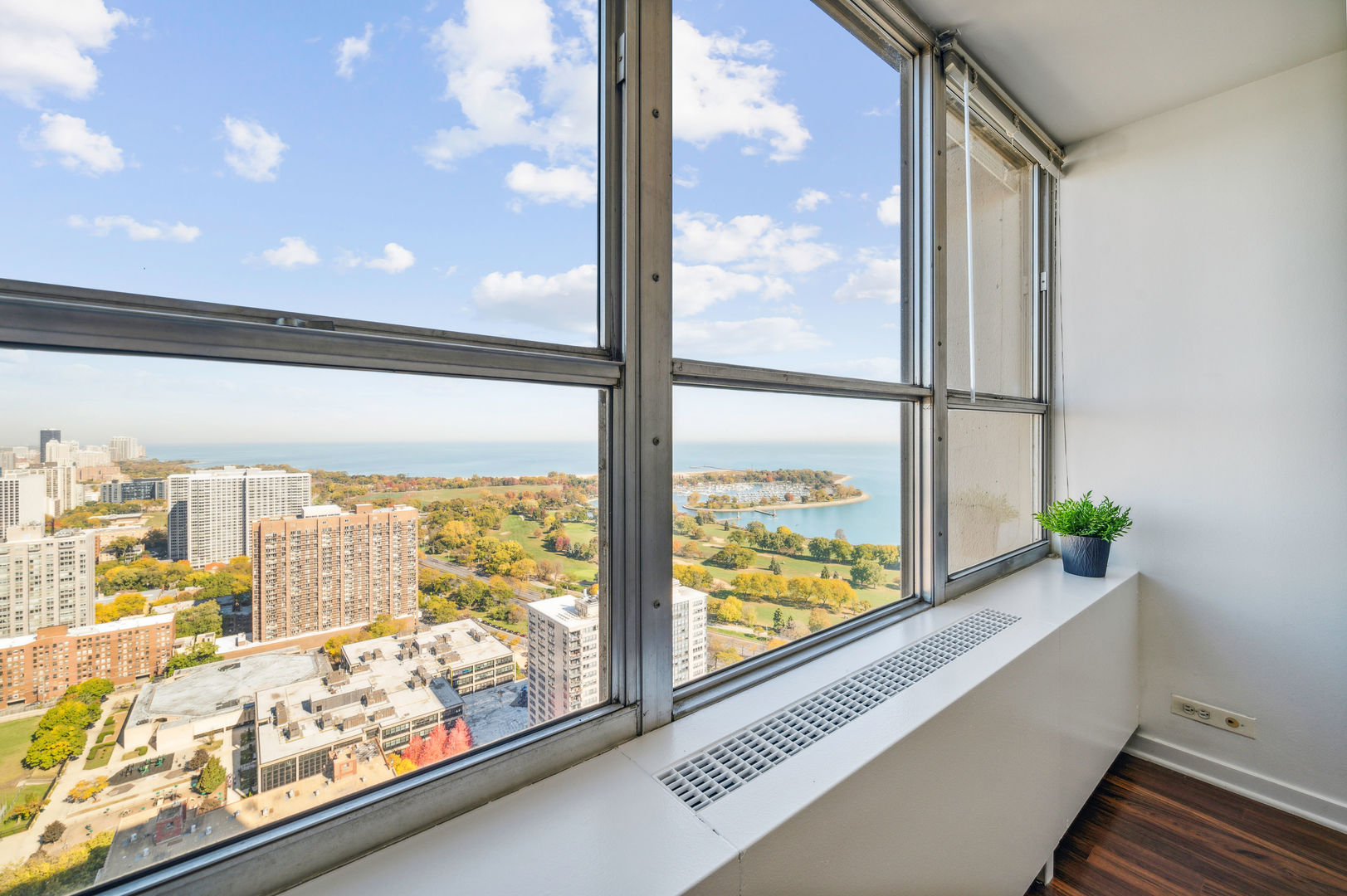 655 West Irving Park Road, Unit 4112 Chicago, IL 60613 - Photo 13 of 18