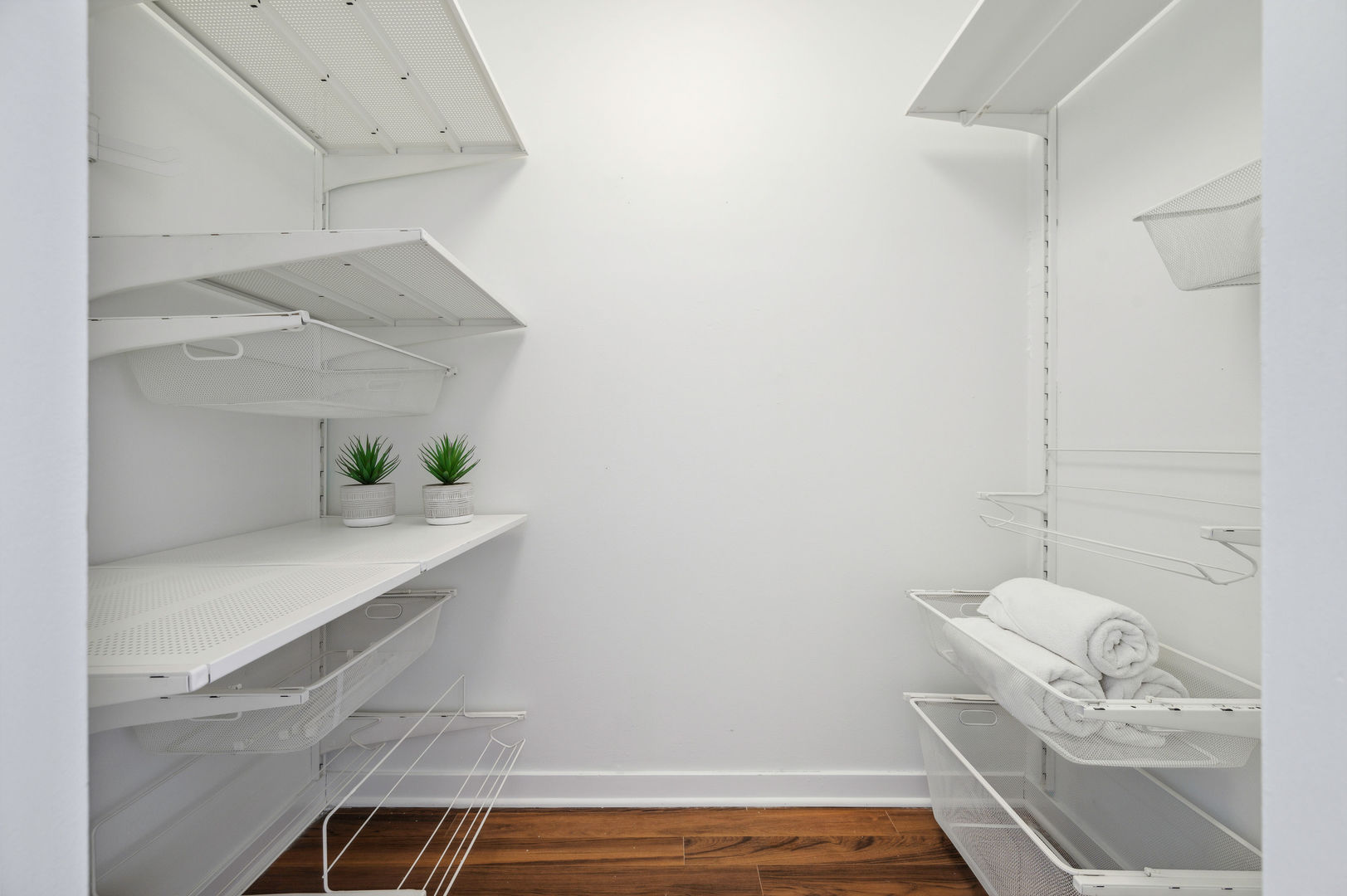 655 West Irving Park Road, Unit 4112 Chicago, IL 60613 - Photo 16 of 18