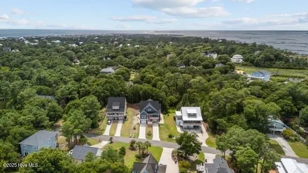 $1,199,000 | 307 Cape Fear Loop, Emerald Isle, NC 28594