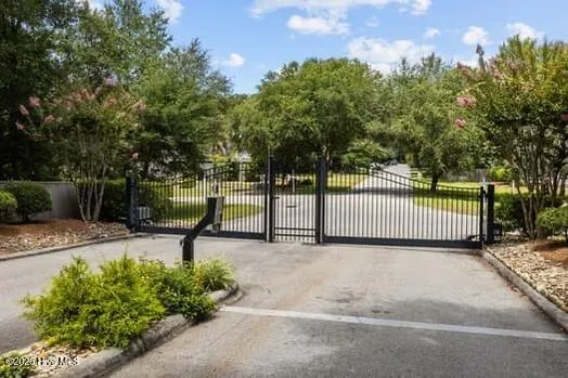 $1,199,000 | 307 Cape Fear Loop, Emerald Isle, NC 28594