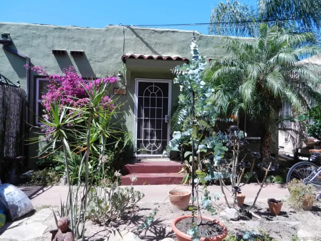 $1,995 | 4639 Park Boulevard, San Diego, CA 92116