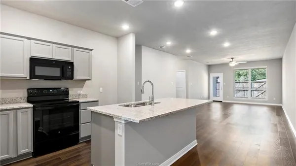 $2,000 | 3007 Stevens Drive, Bryan, TX 77803