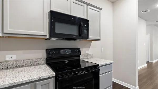 $2,000 | 3007 Stevens Drive, Bryan, TX 77803