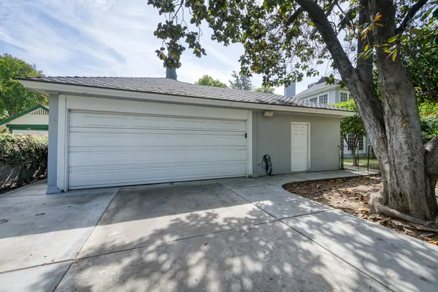 $850,000 | 605 East Home Avenue, Fresno, CA 93728