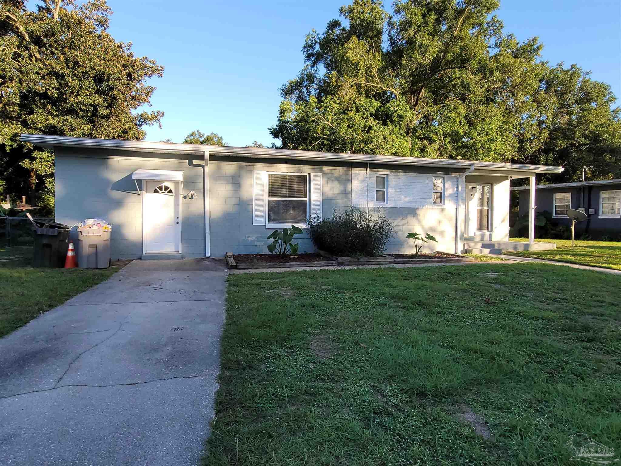 33 Nottingham Way Pensacola, FL 32506 - Photo 3 of 19