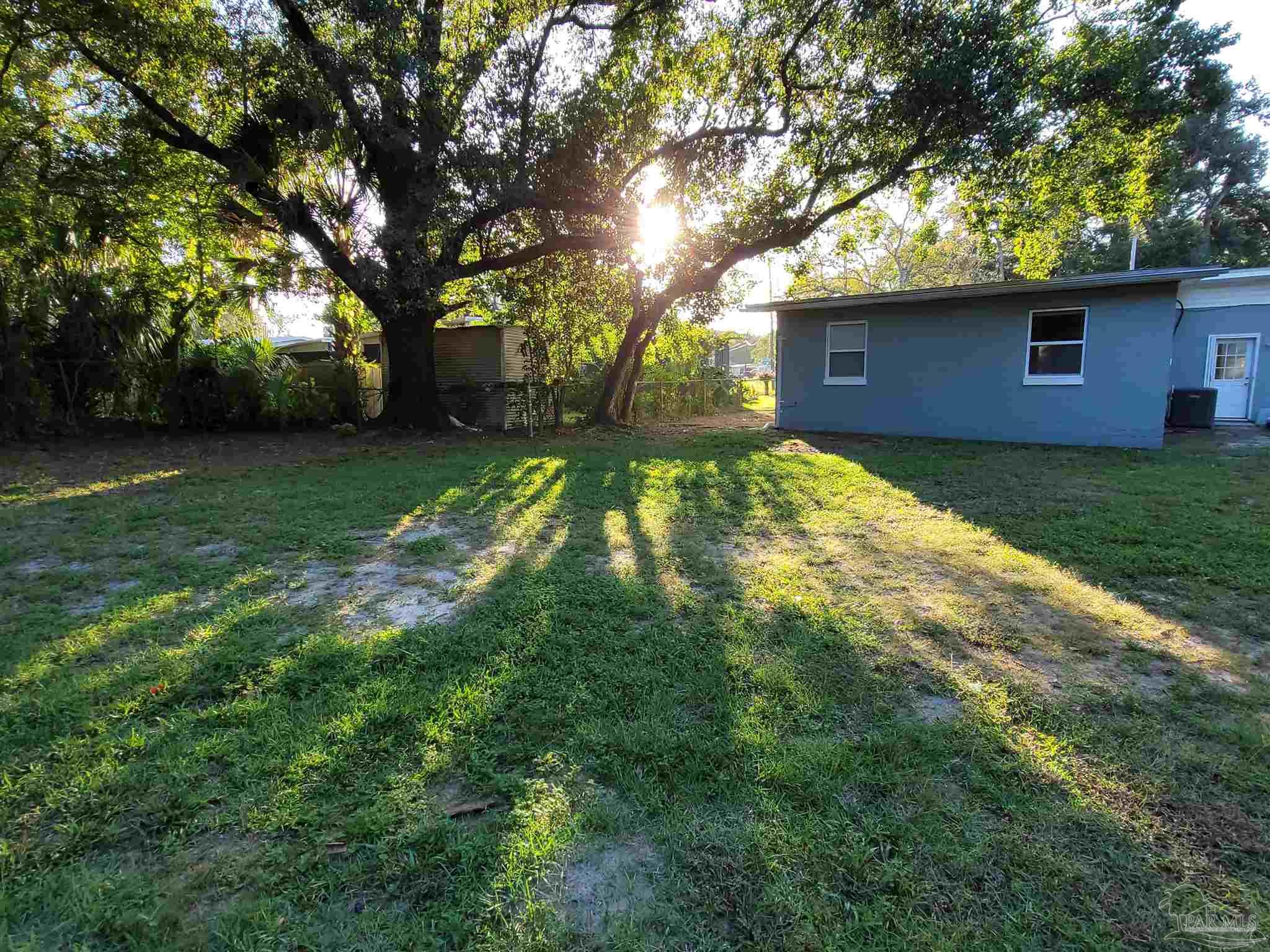 33 Nottingham Way Pensacola, FL 32506 - Photo 6 of 19