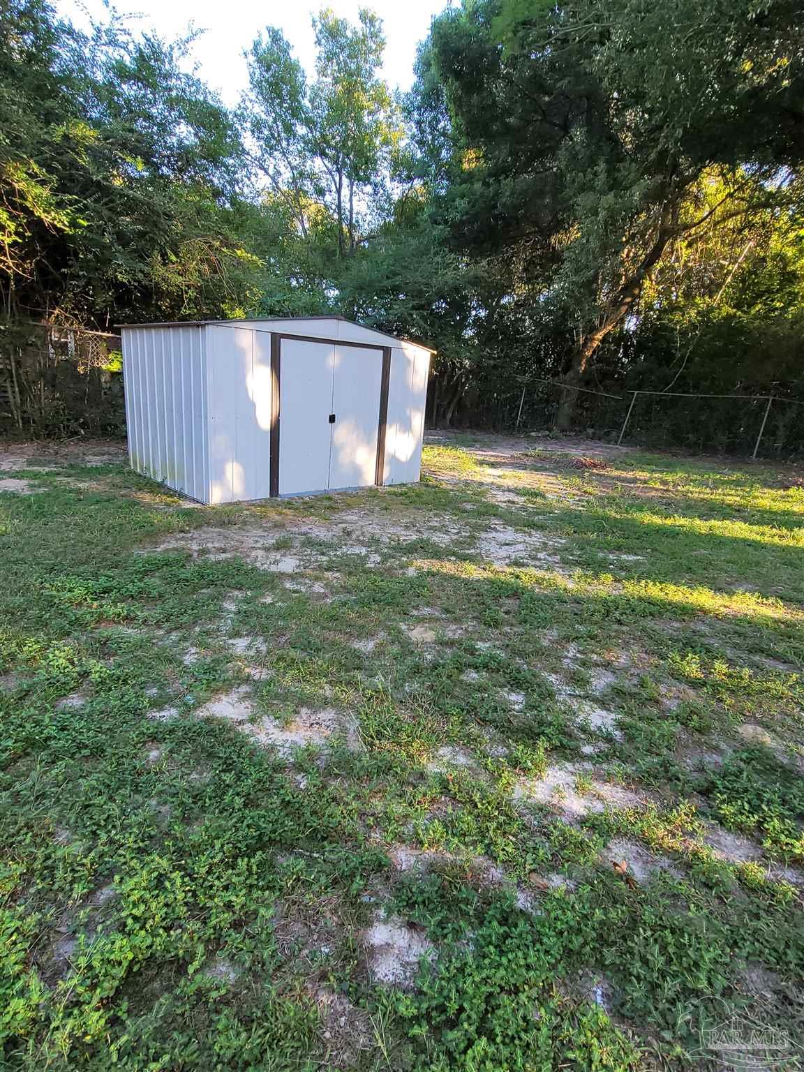 33 Nottingham Way Pensacola, FL 32506 - Photo 7 of 19