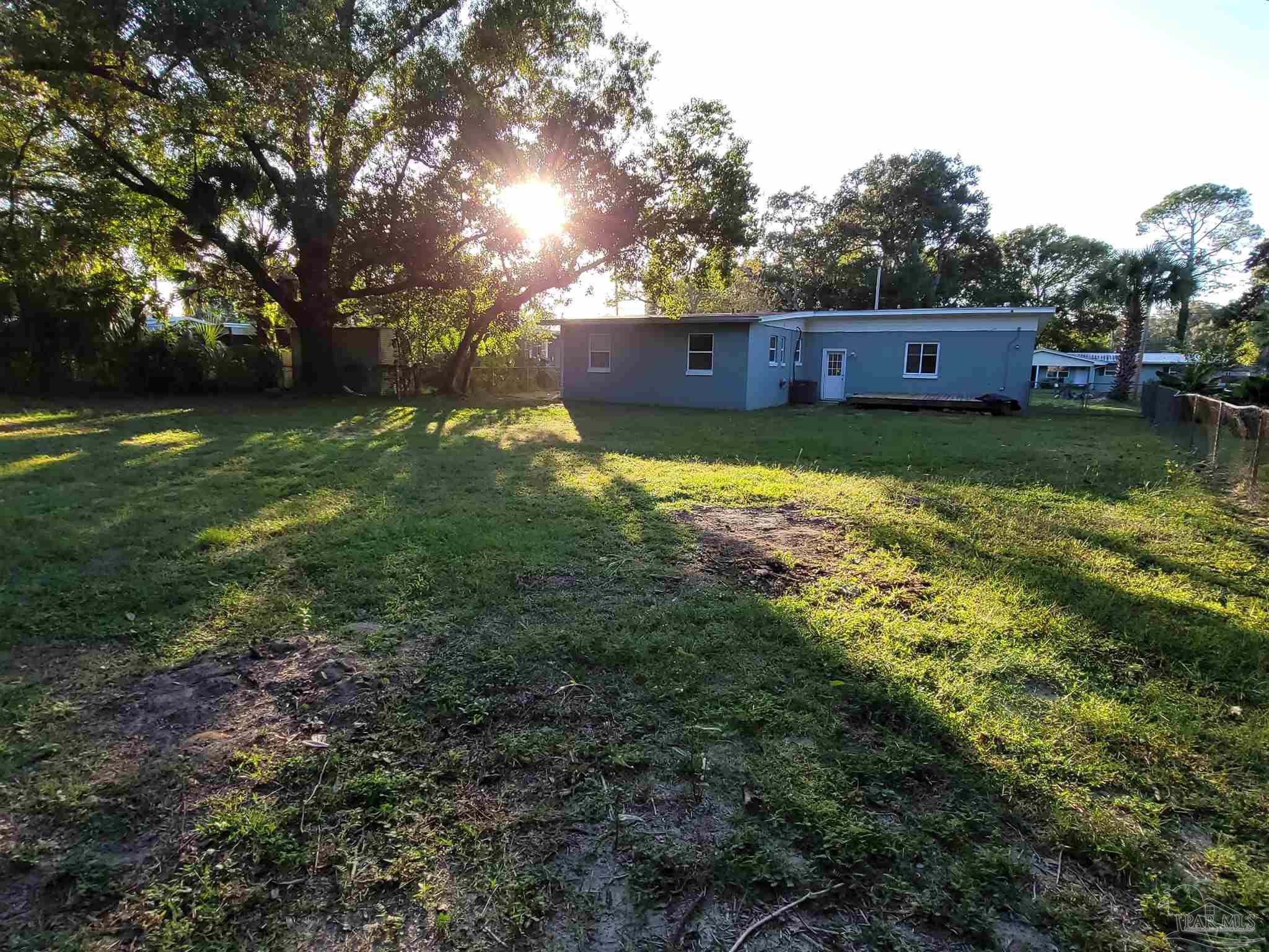 33 Nottingham Way Pensacola, FL 32506 - Photo 8 of 19