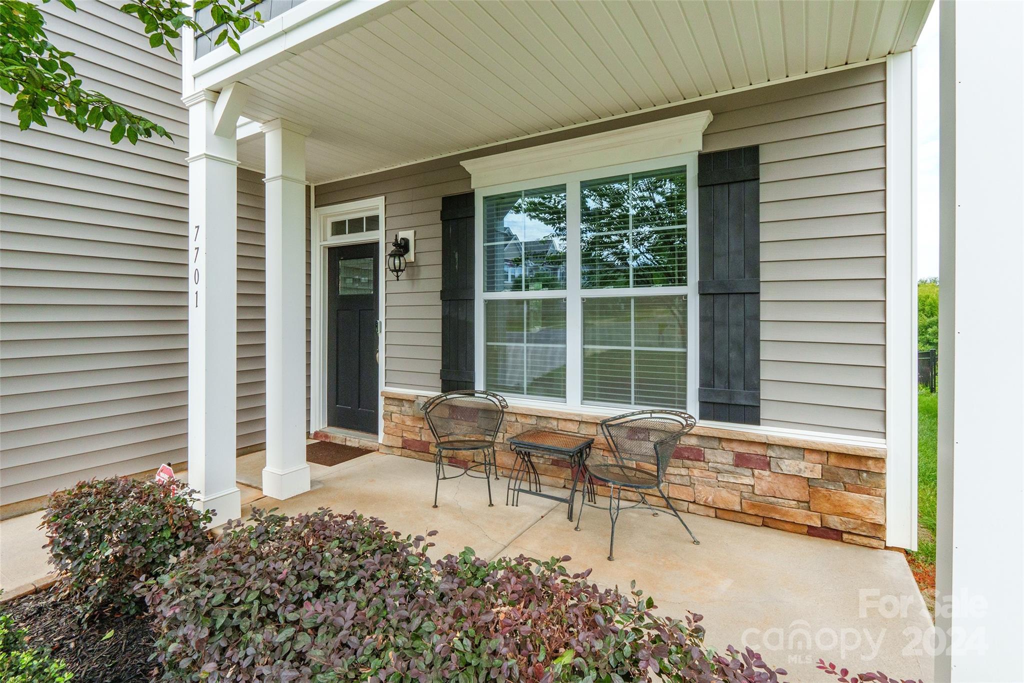 7701 Hamilton Bridge Road Charlotte, NC 28278 - Photo 3 of 32 Gallery Image 3
