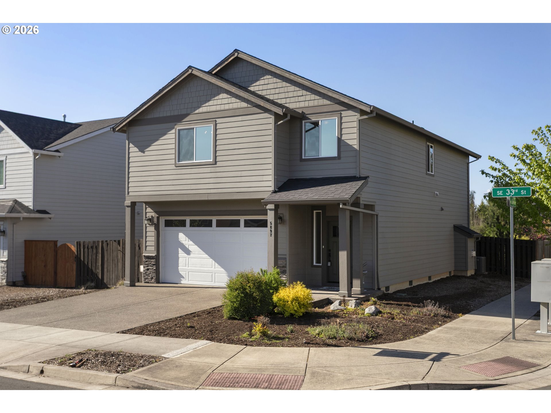 5897 Southeast 33rd Street Gresham, OR 97080 - Photo 3 of 40