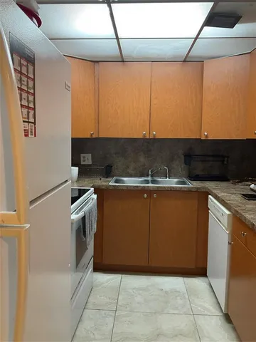 $92,000 | 6201 North Falls Cir Drive, Unit 309, Lauderhill, FL 33319