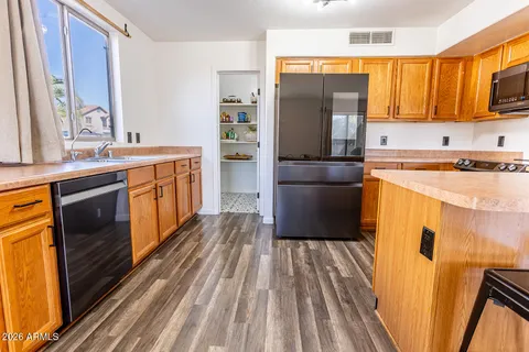 $425,000 | 6736 North 76th Drive, Glendale, AZ 85303