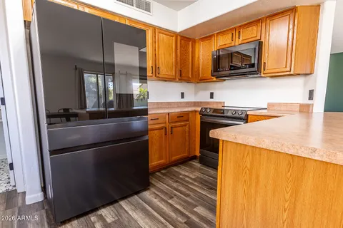 $425,000 | 6736 North 76th Drive, Glendale, AZ 85303