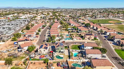 $425,000 | 6736 North 76th Drive, Glendale, AZ 85303