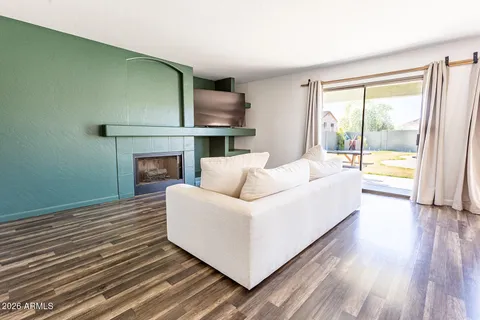 $425,000 | 6736 North 76th Drive, Glendale, AZ 85303