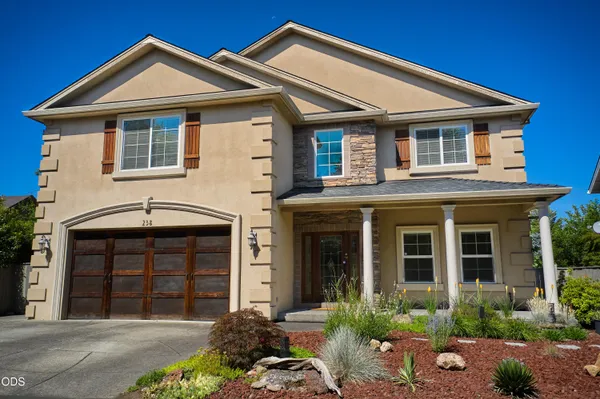 $637,000 | 238 Fieldbrook Court, Medford, OR 97504