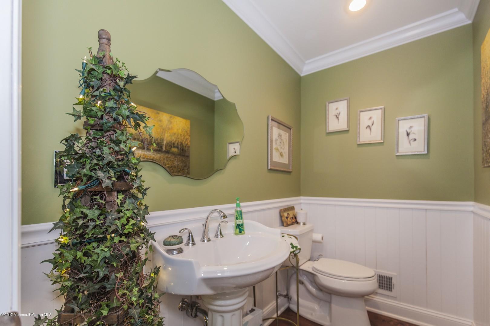 82 Cypress Neck Road Lincroft, NJ 07738 - Photo 11 of 25 Becker_6668_P11_44117