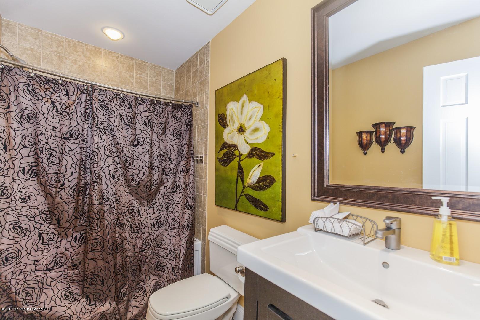 82 Cypress Neck Road Lincroft, NJ 07738 - Photo 21 of 25 Becker_6668_P21_44128