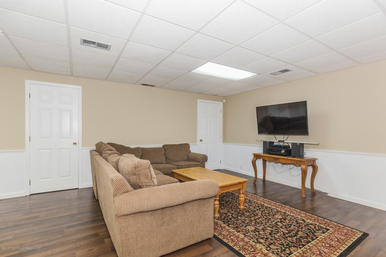 82 Cypress Neck Road Lincroft, NJ 07738 - Photo 22 of 25 Becker_6668_P22_44129