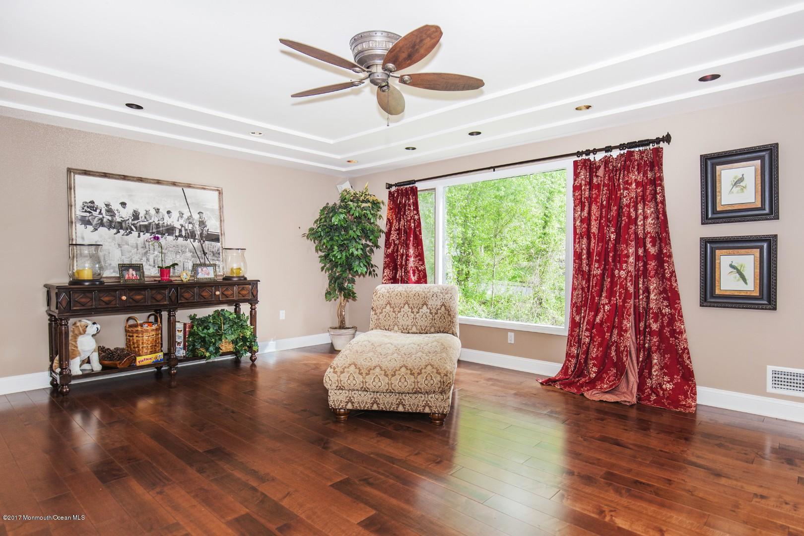 82 Cypress Neck Road Lincroft, NJ 07738 - Photo 5 of 25 Becker_6668_P05_44111