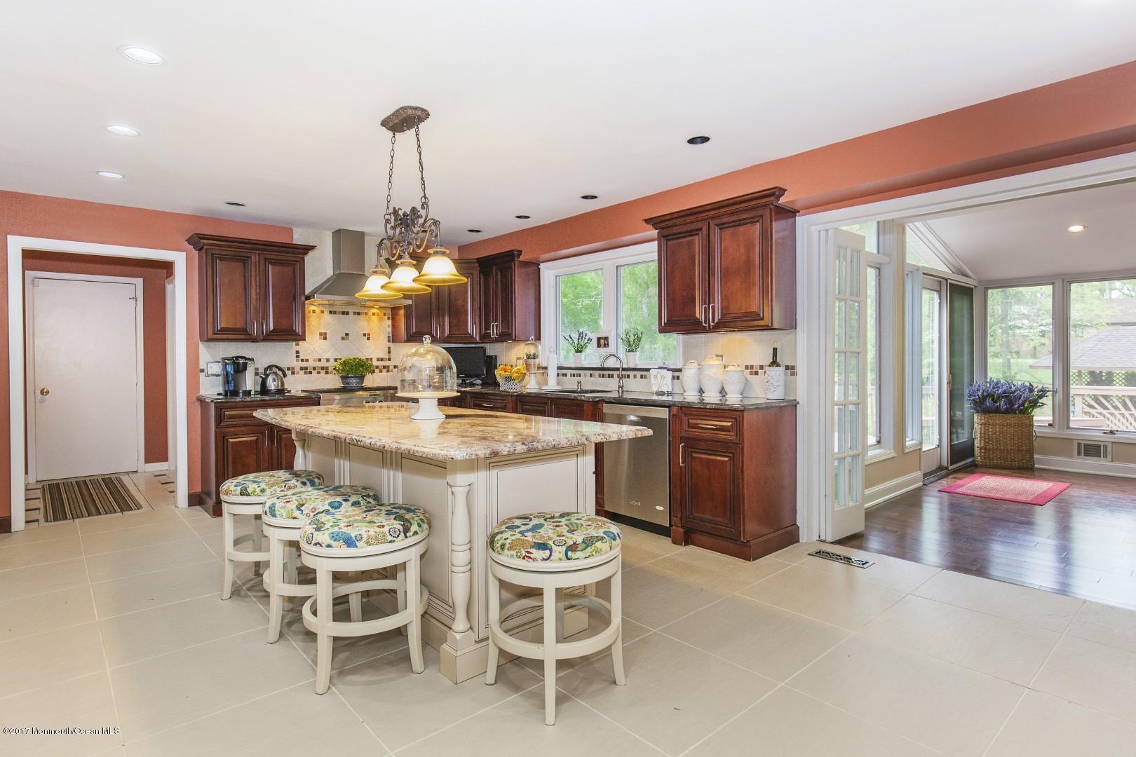 82 Cypress Neck Road Lincroft, NJ 07738 - Photo 7 of 25 Becker_6668_P07_44113