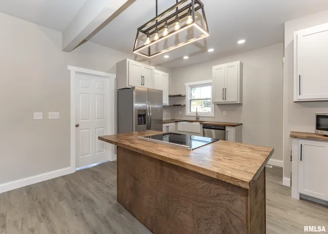 $265,000 | 924 North 3rd Street, Clinton, IA 52732