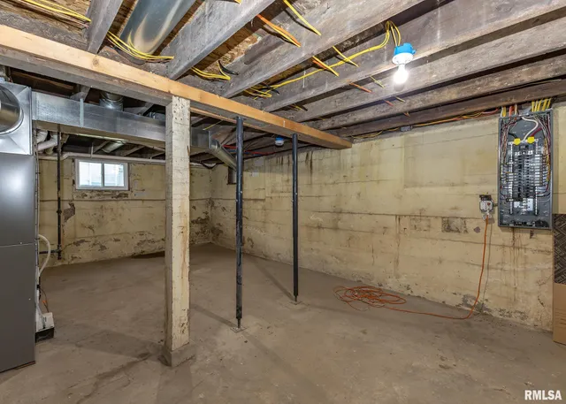 $265,000 | 924 North 3rd Street, Clinton, IA 52732