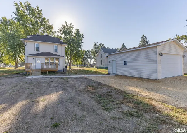 $265,000 | 924 North 3rd Street, Clinton, IA 52732