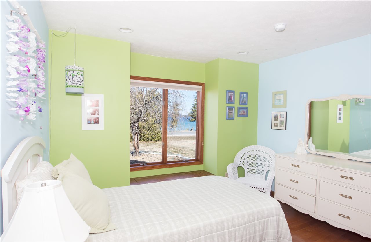 1989 Island View Road Traverse City, MI 49686 - Photo 19 of 40 1844391-18.JPG
